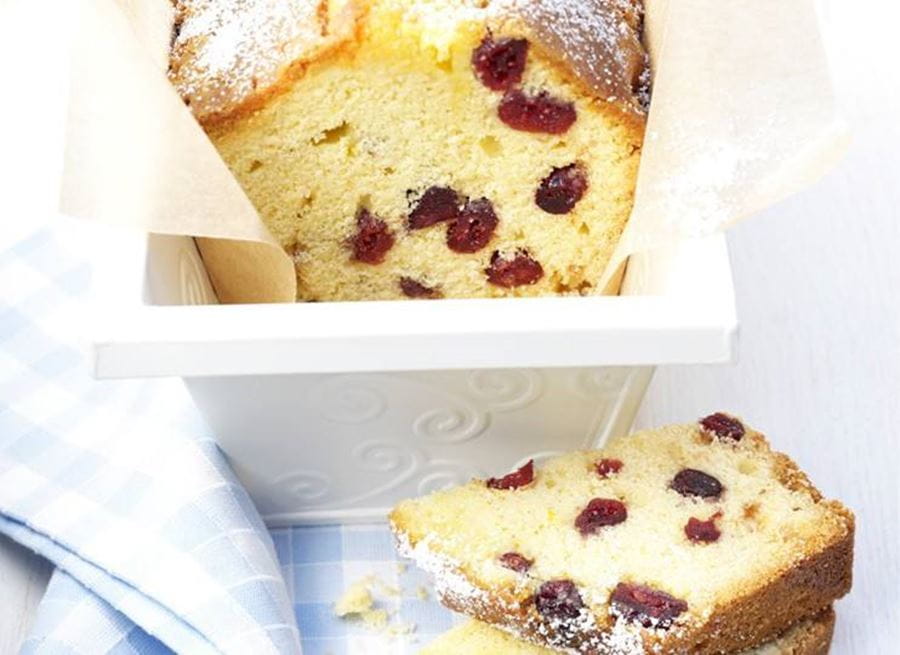 recipe image Marcipánový chlebíček s brusnicami