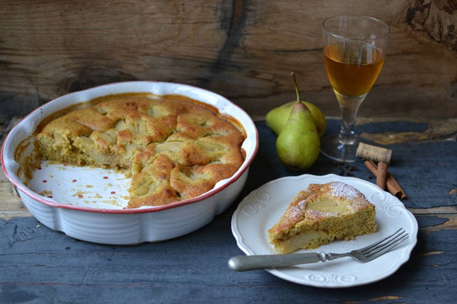 recipe image Hruškový koláč s koreneným sirupom