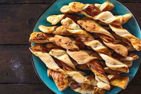 recipe image Slané tyčinky so slaninou
