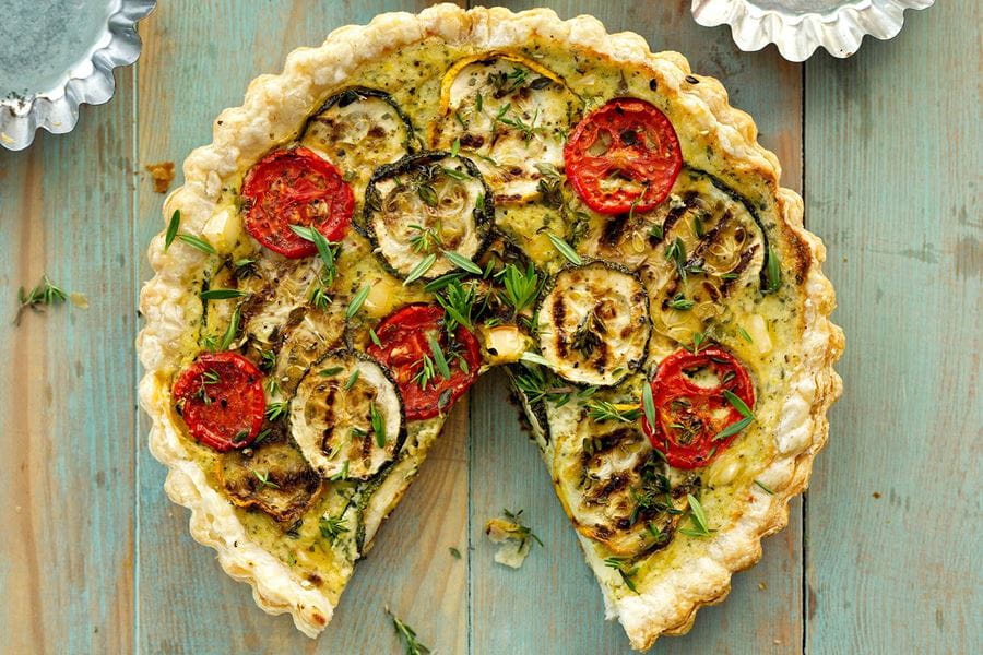 recipe image Slané koláčiky s cuketou a paradajkami